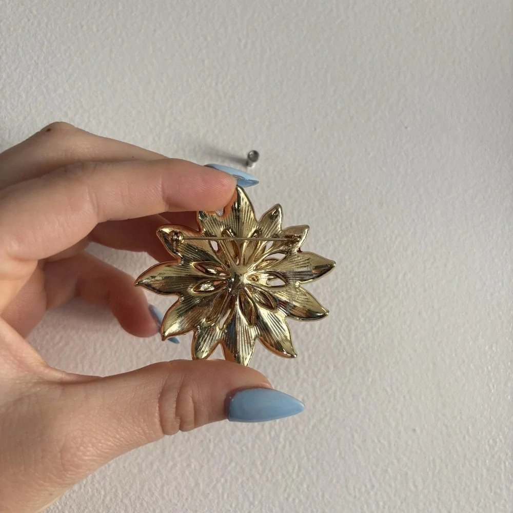Vintage Brooch Pin Glitter Poinsettia‎ Flower Christmas Holiday Quite Luxury 90s